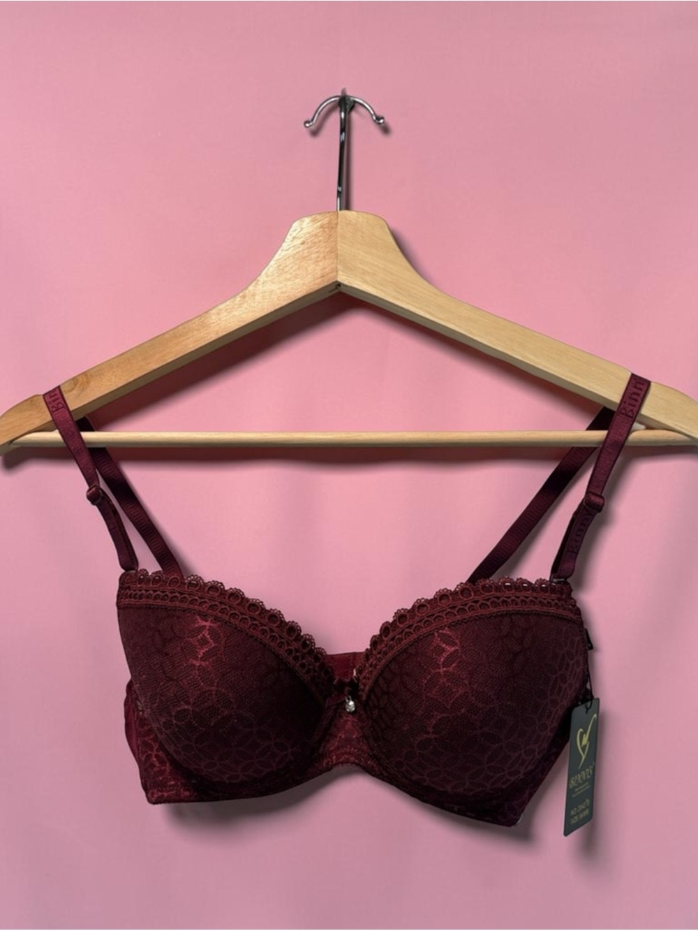 Scalloped Lace Balconette Bra in Wine